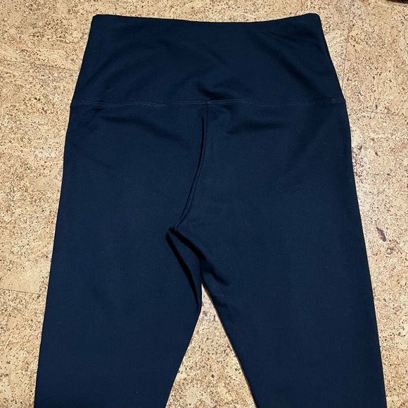 Lyssé Center Seam Black Ponte Leggings #1519 Sz S - Picture 5 of 10